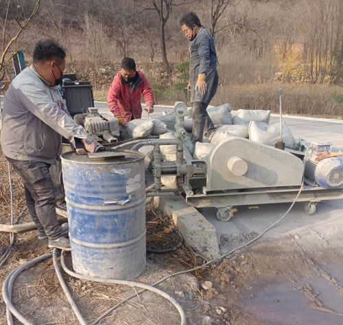 托克逊路面下沉注浆
